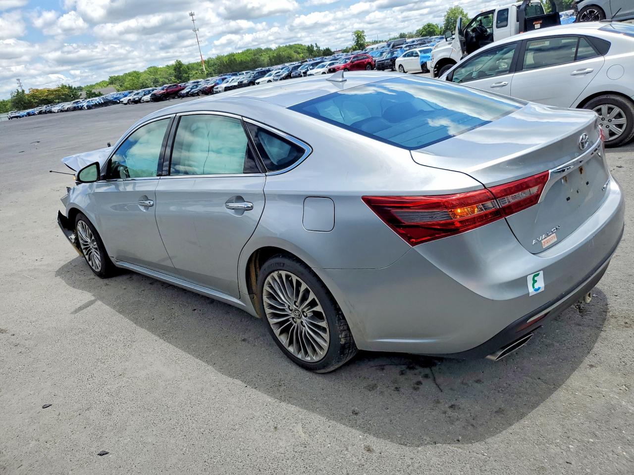 2016 TOYOTA AVALON