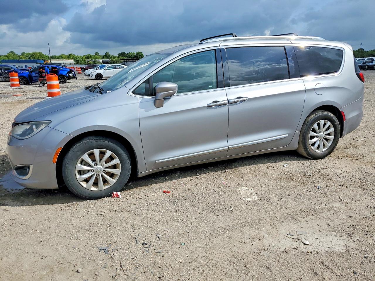 2019 CHRYSLER PACIFICA