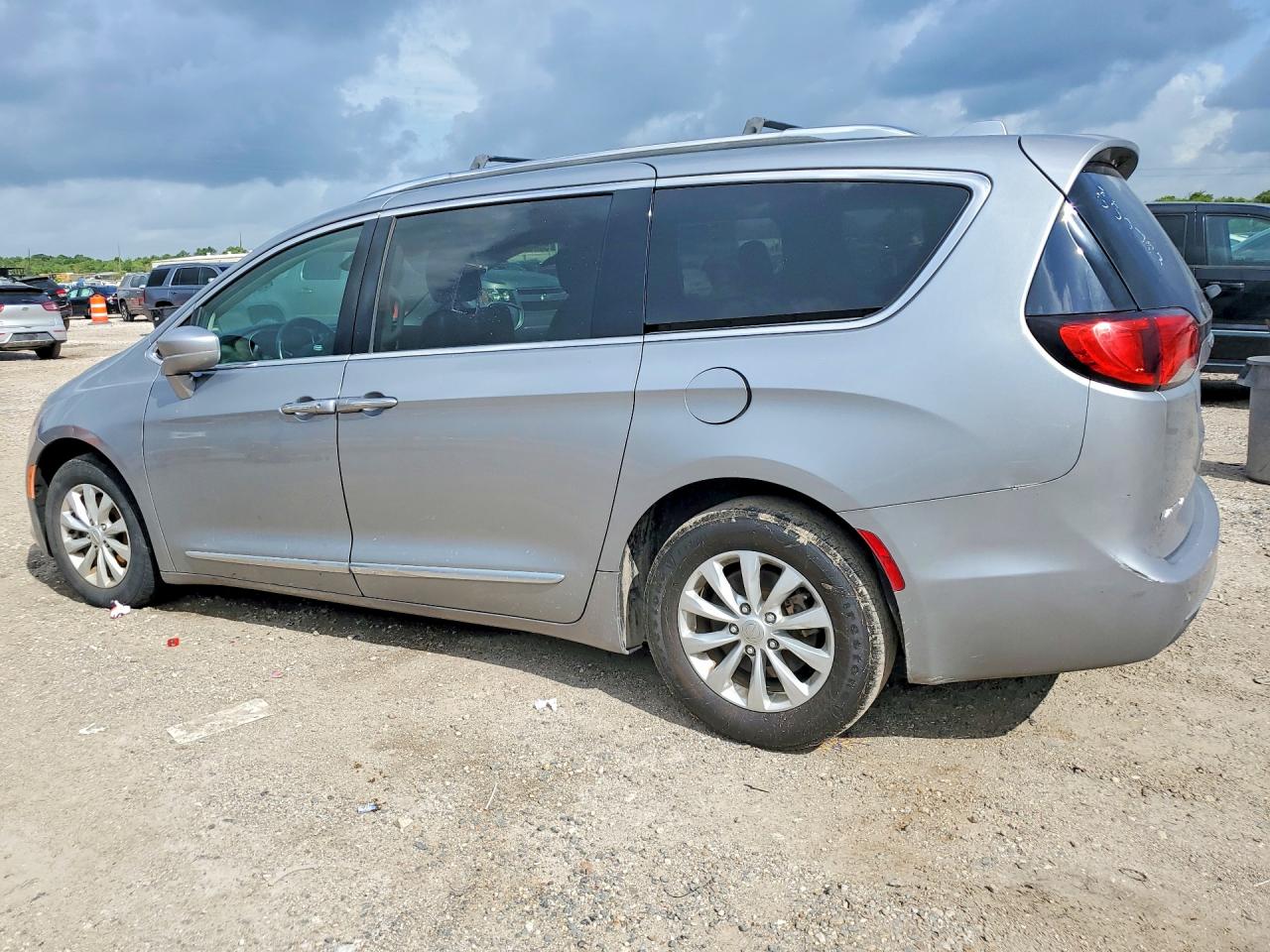 2019 CHRYSLER PACIFICA