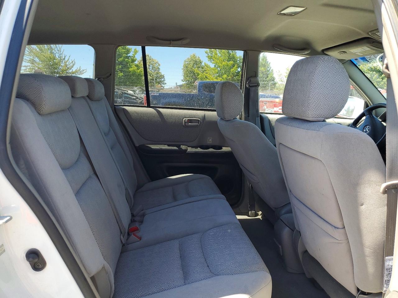 2001 TOYOTA HIGHLANDER