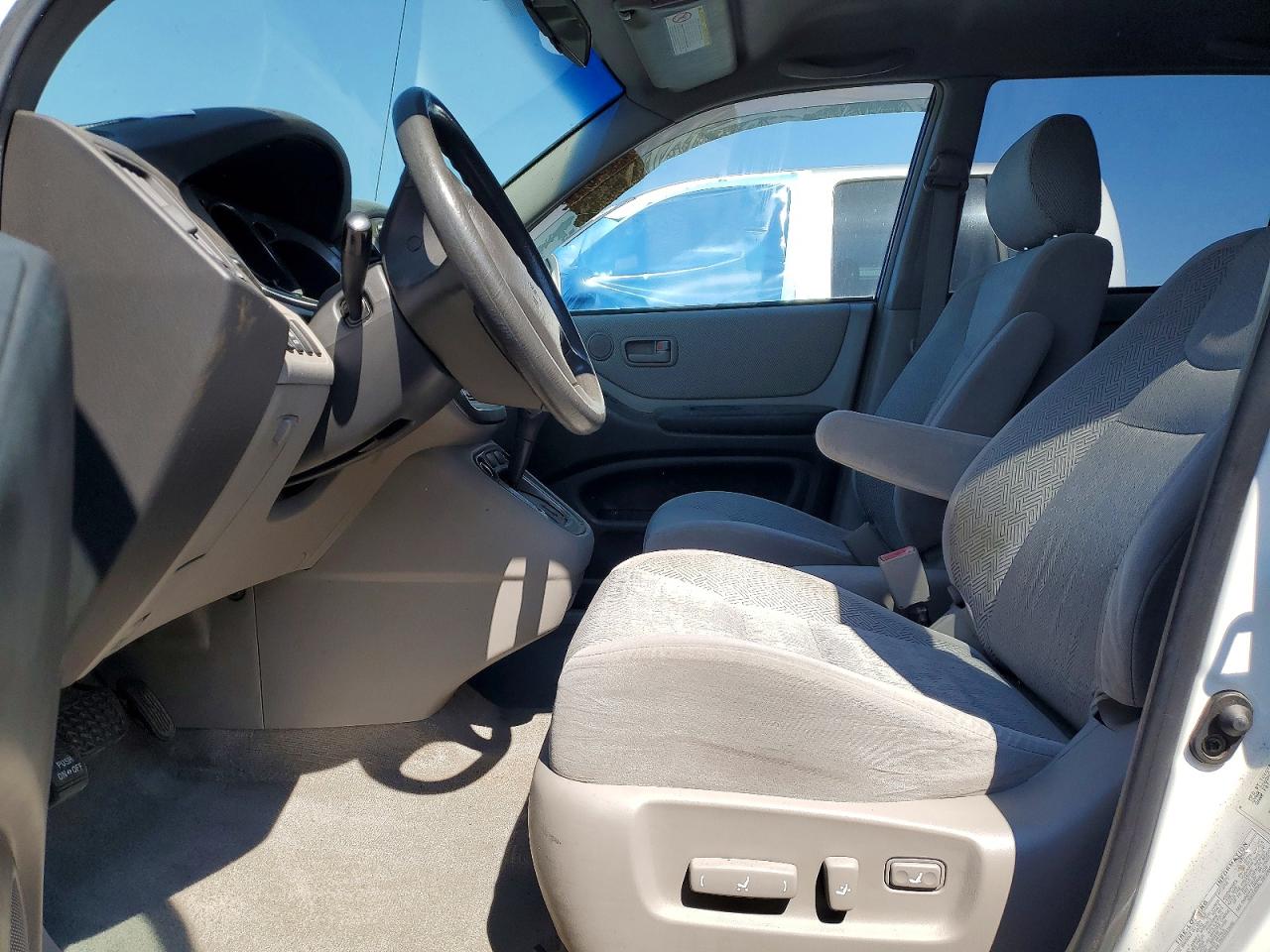 2001 TOYOTA HIGHLANDER