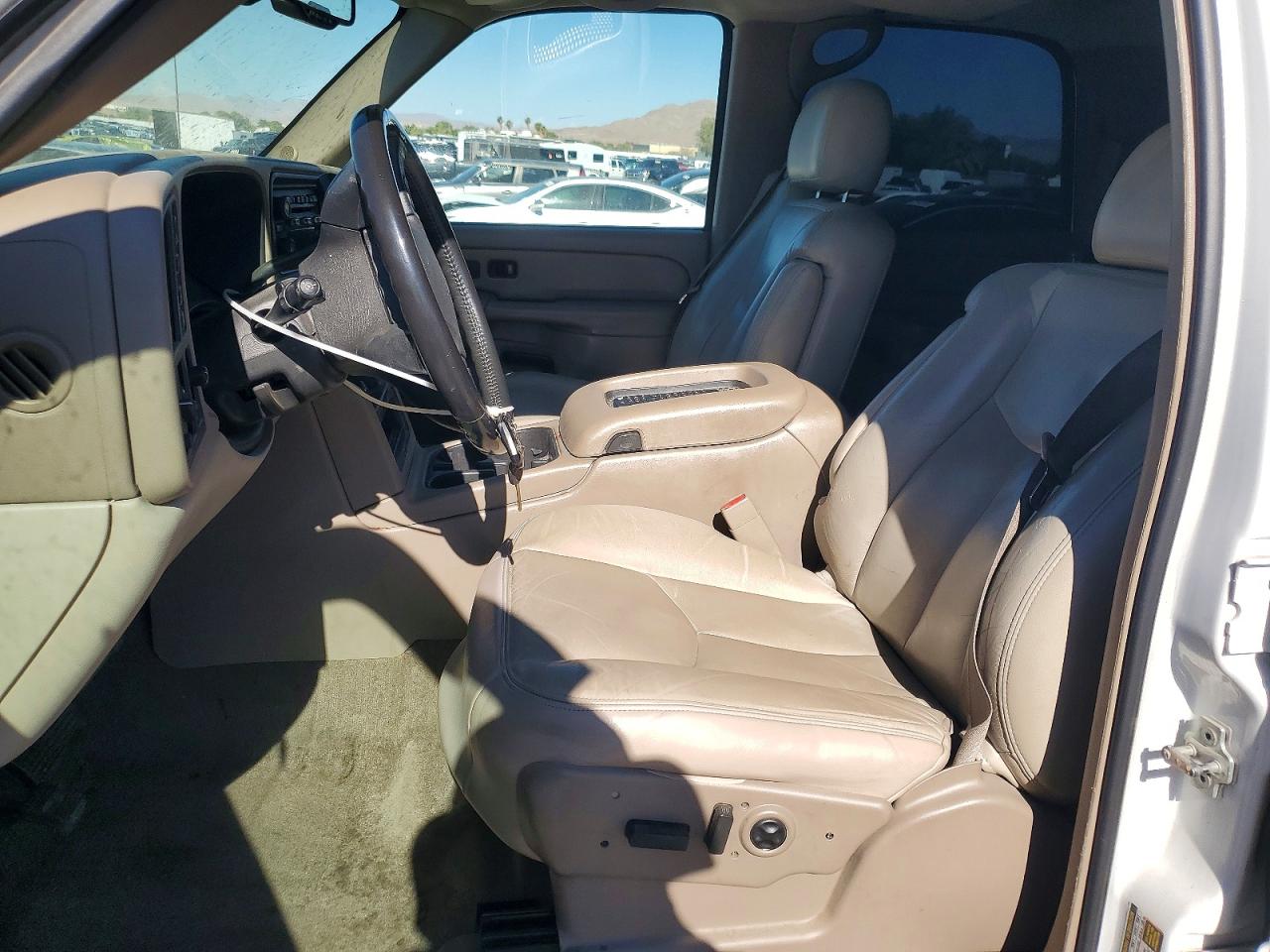 2004 CHEVROLET TAHOE