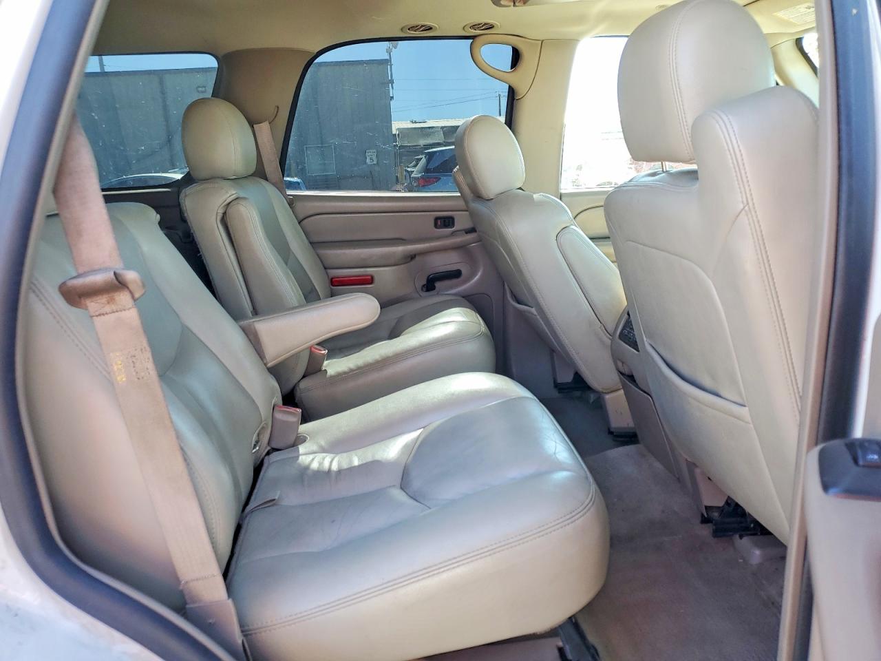 2004 CHEVROLET TAHOE