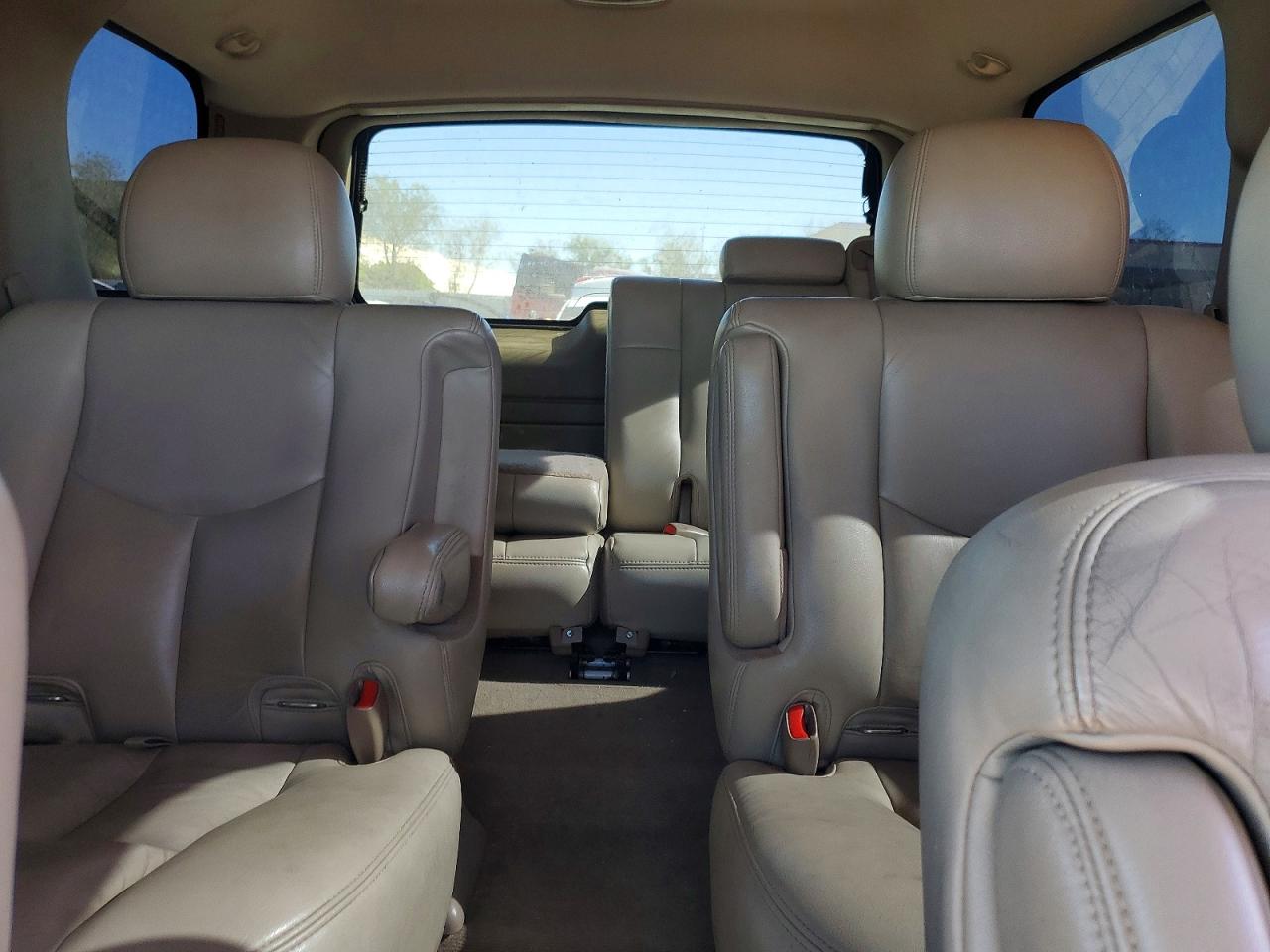 2004 CHEVROLET TAHOE
