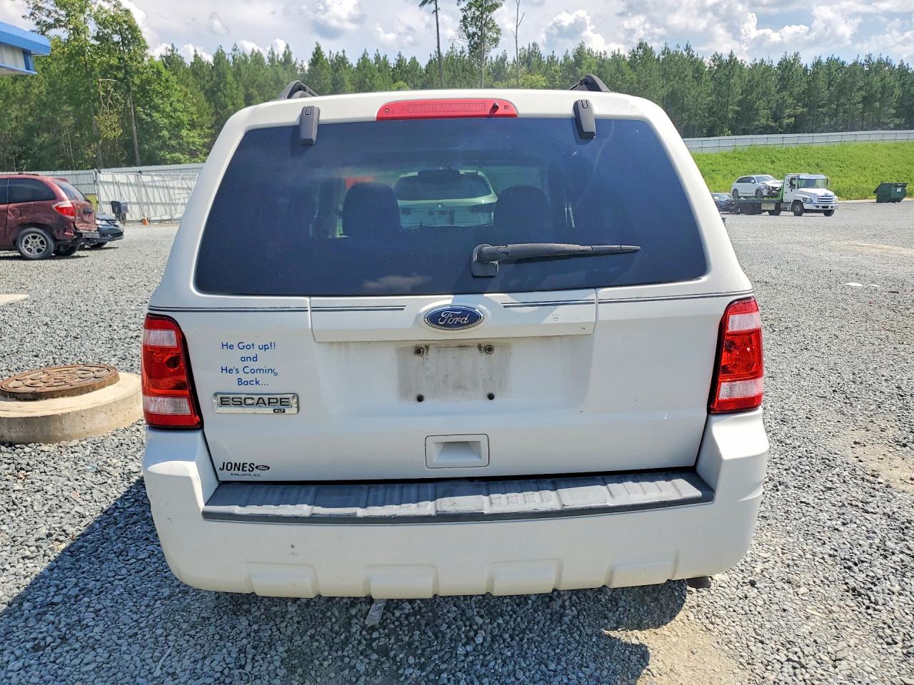 2010 FORD ESCAPE