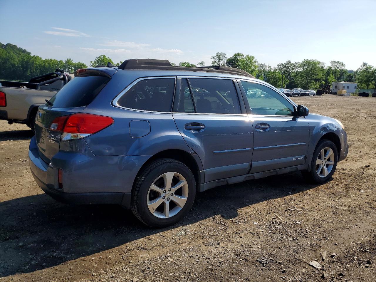2014 SUBARU OUTBACK