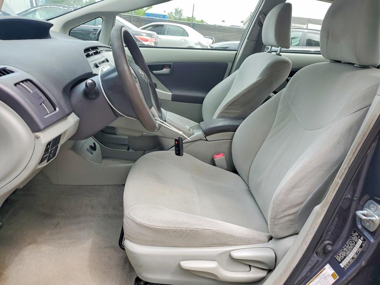 2011 TOYOTA PRIUS