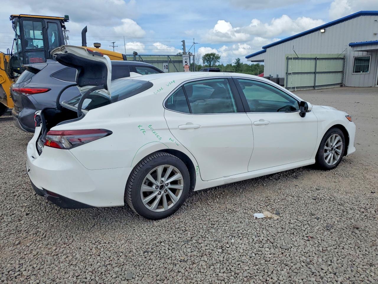 2021 TOYOTA CAMRY
