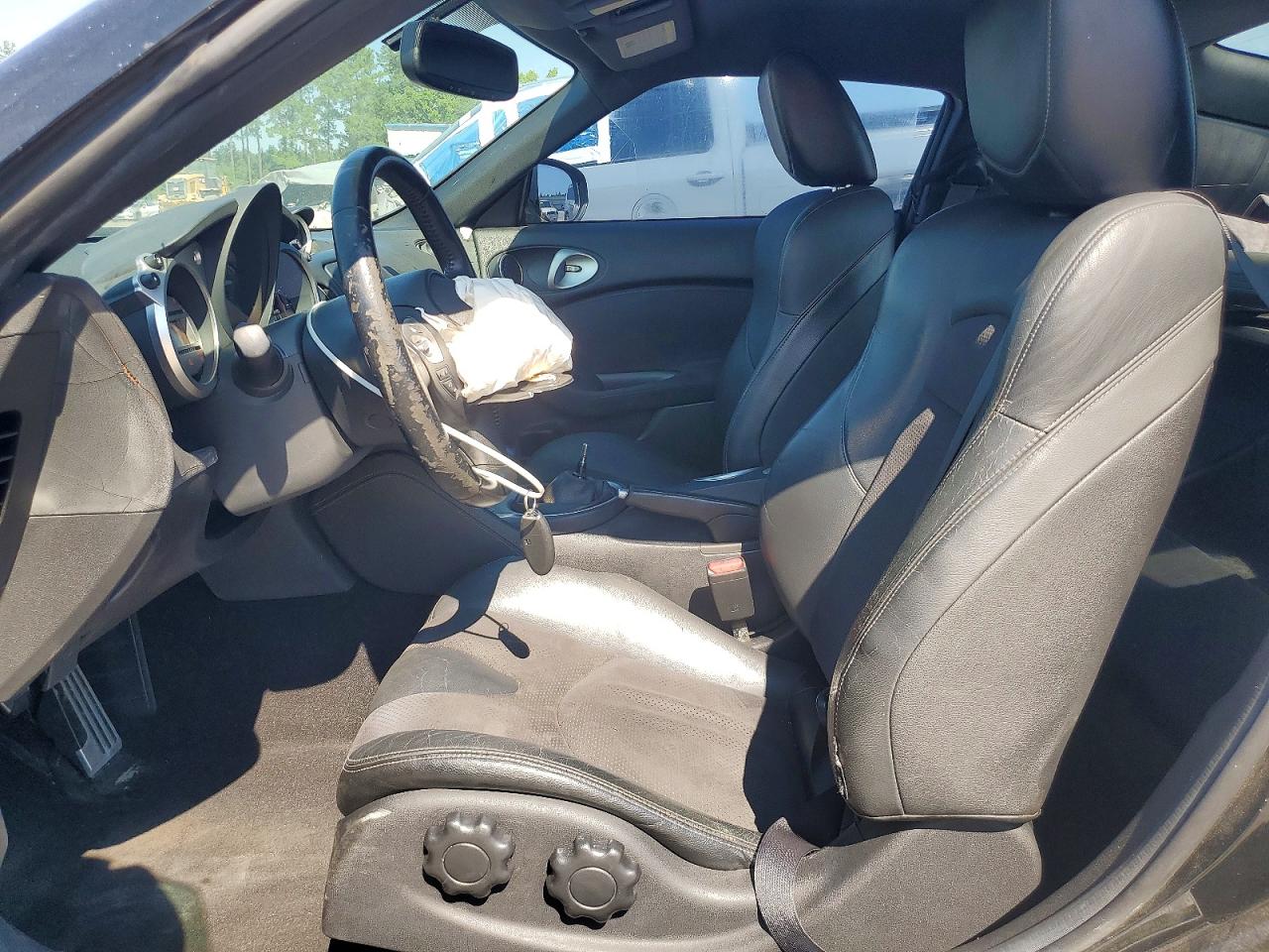 2009 NISSAN 370Z