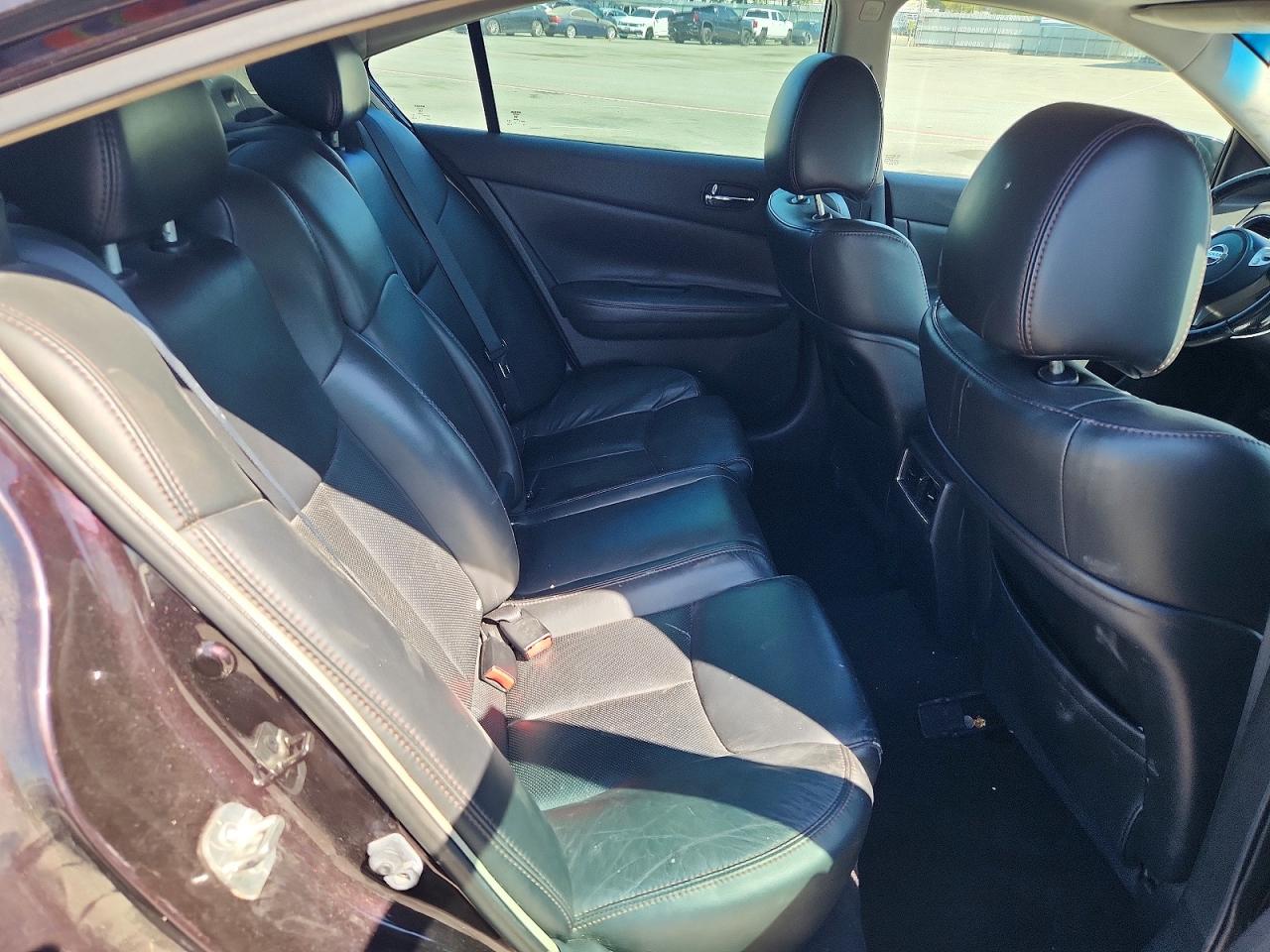 2012 NISSAN MAXIMA