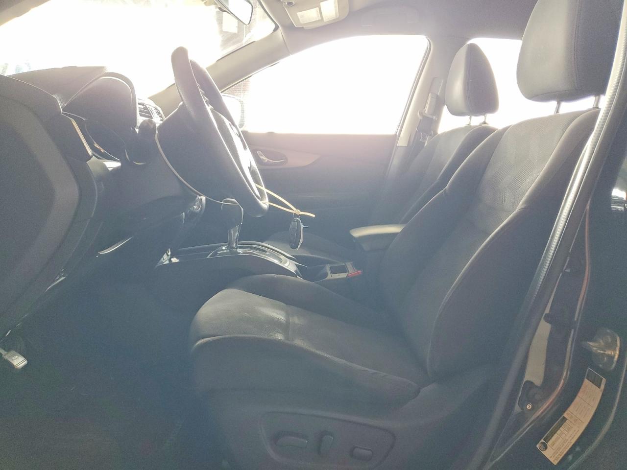 2016 NISSAN ROGUE