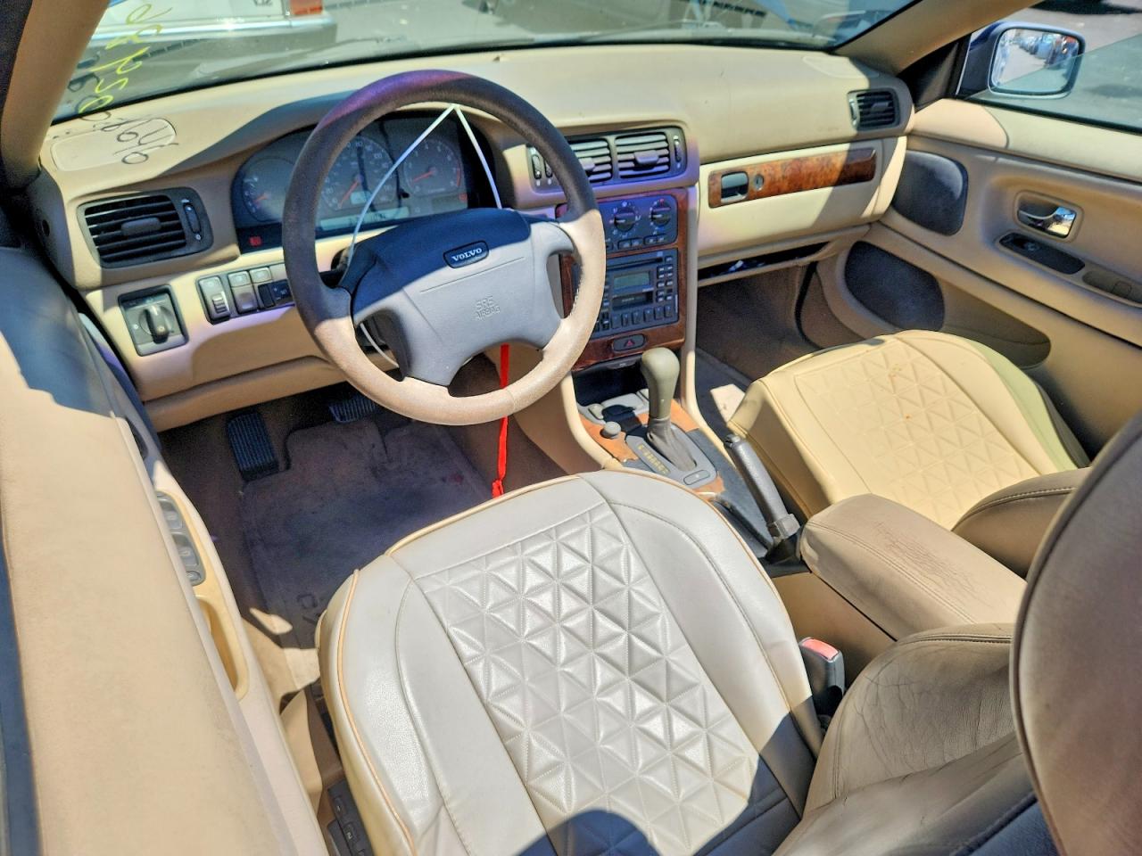 2000 VOLVO C70