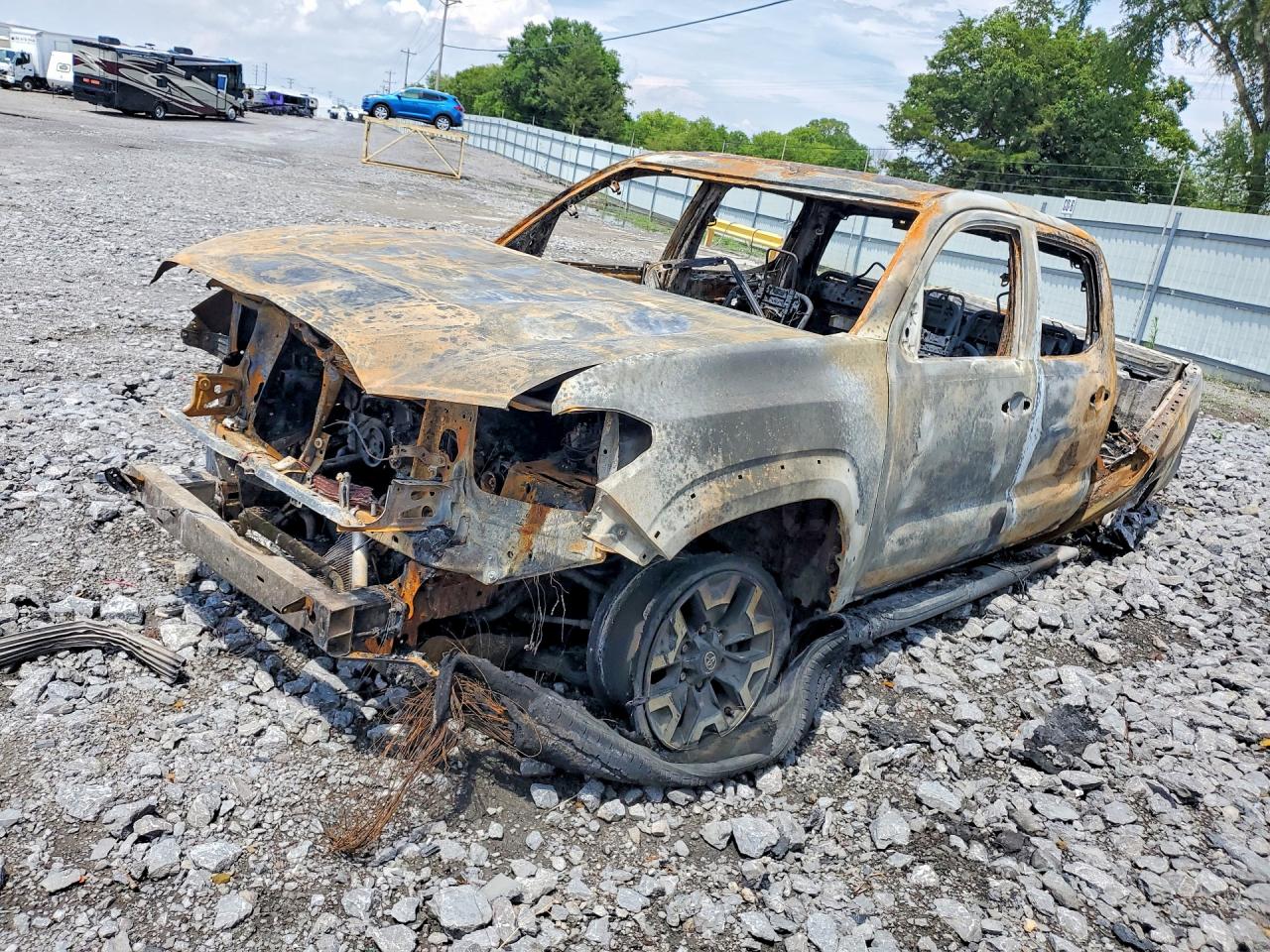 2017 TOYOTA TACOMA