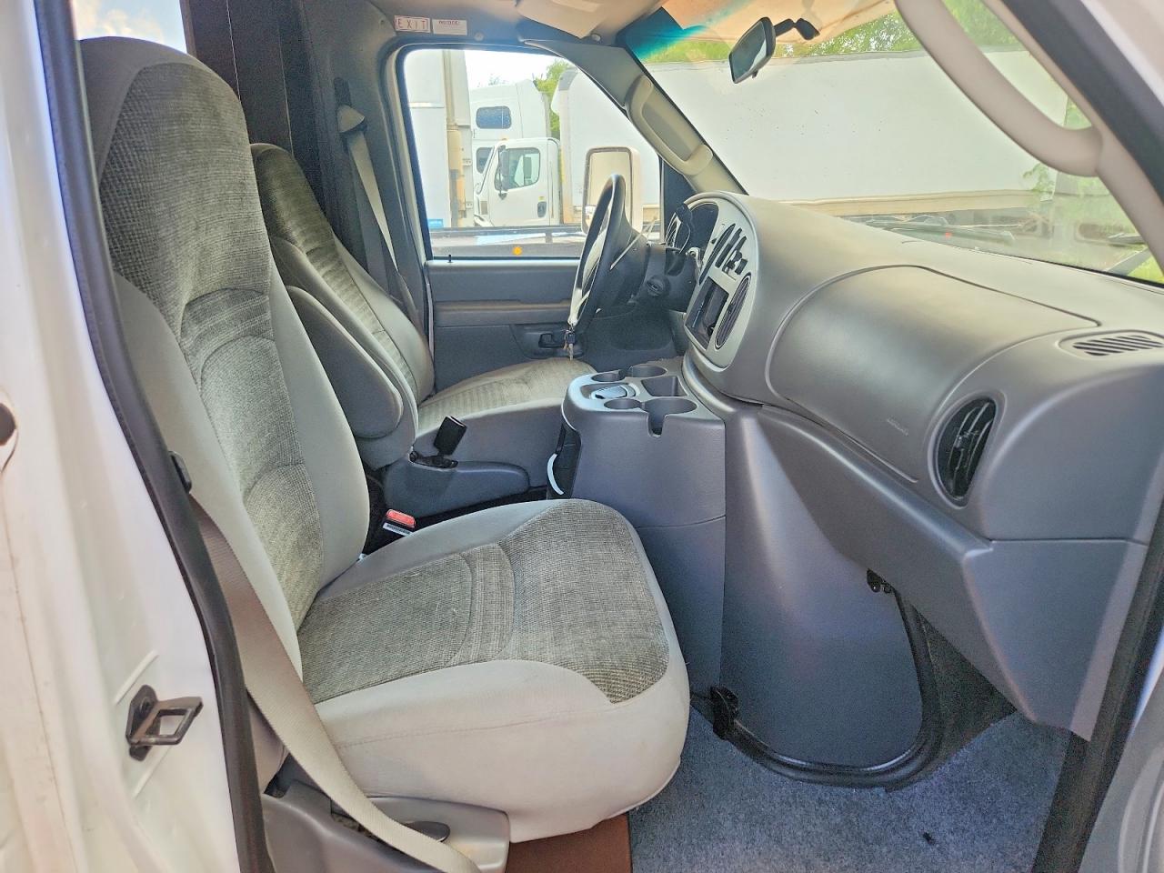 2003 FORD ECONOLINE