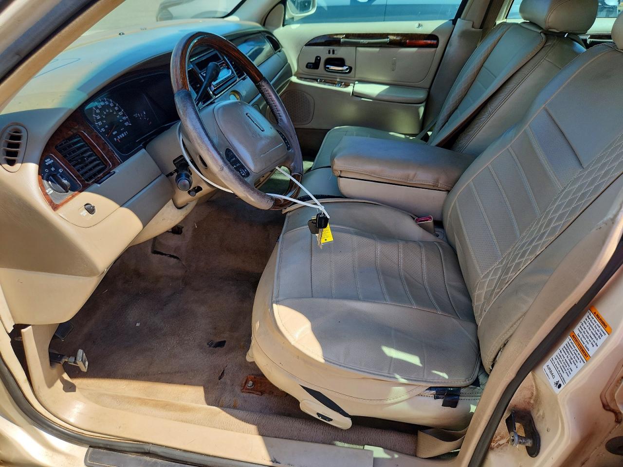 2000 LINCOLN TOWNCAR