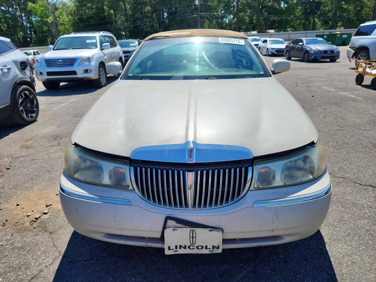 2000 LINCOLN TOWNCAR