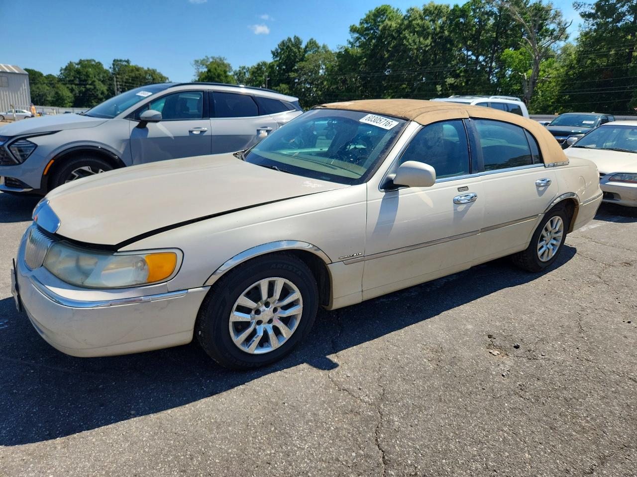 2000 LINCOLN TOWNCAR