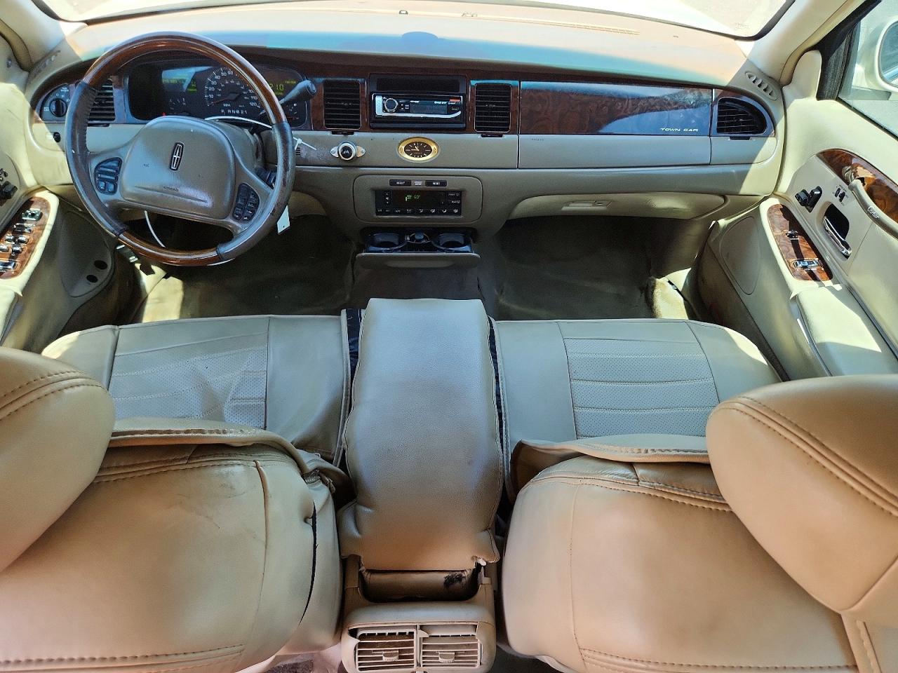 2000 LINCOLN TOWNCAR