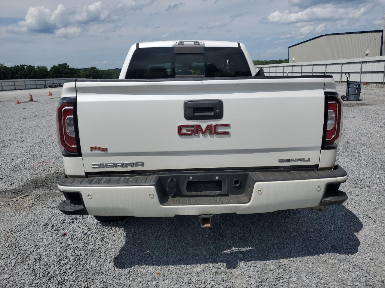 2018 GMC SIERRA