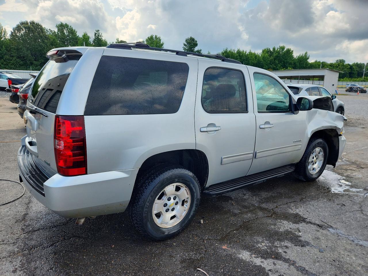 2011 CHEVROLET TAHOE