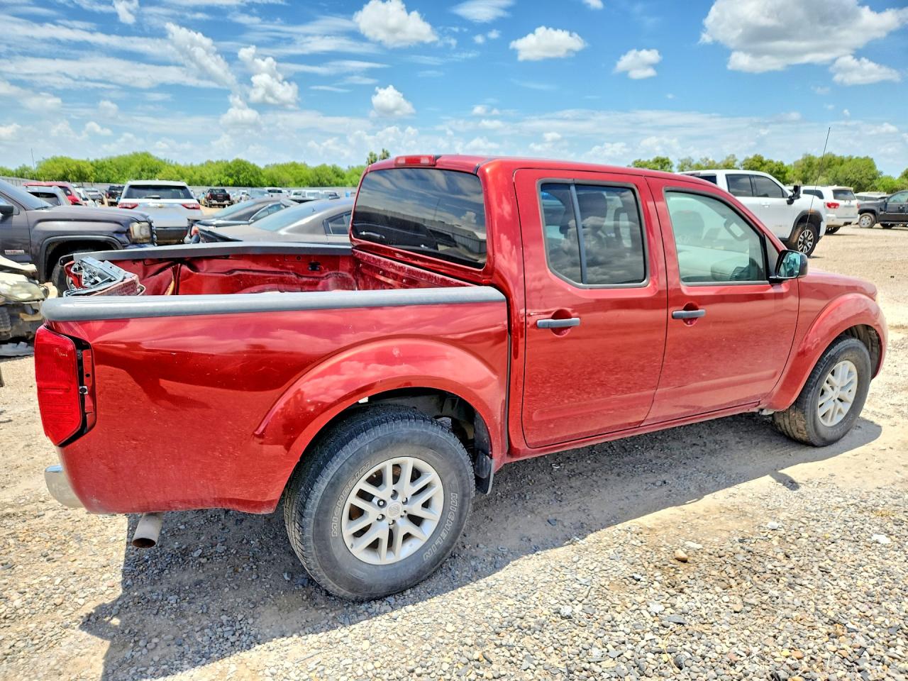 2015 NISSAN FRONTIER