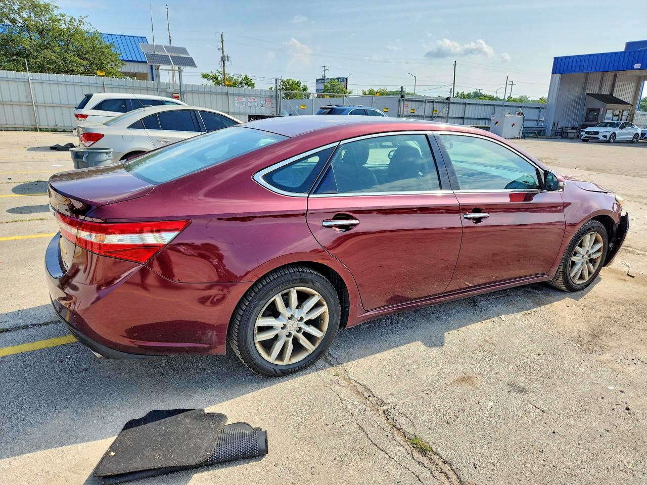 2013 TOYOTA AVALON