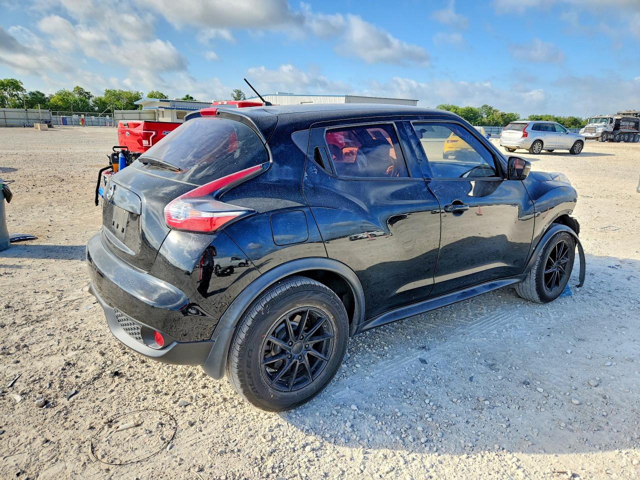 2017 NISSAN JUKE