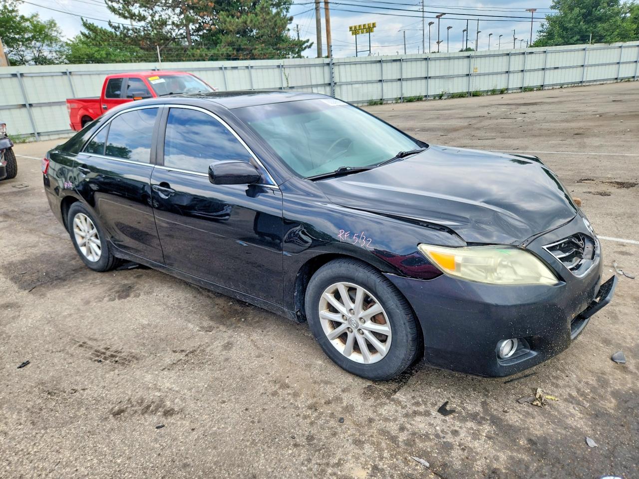 2011 TOYOTA CAMRY
