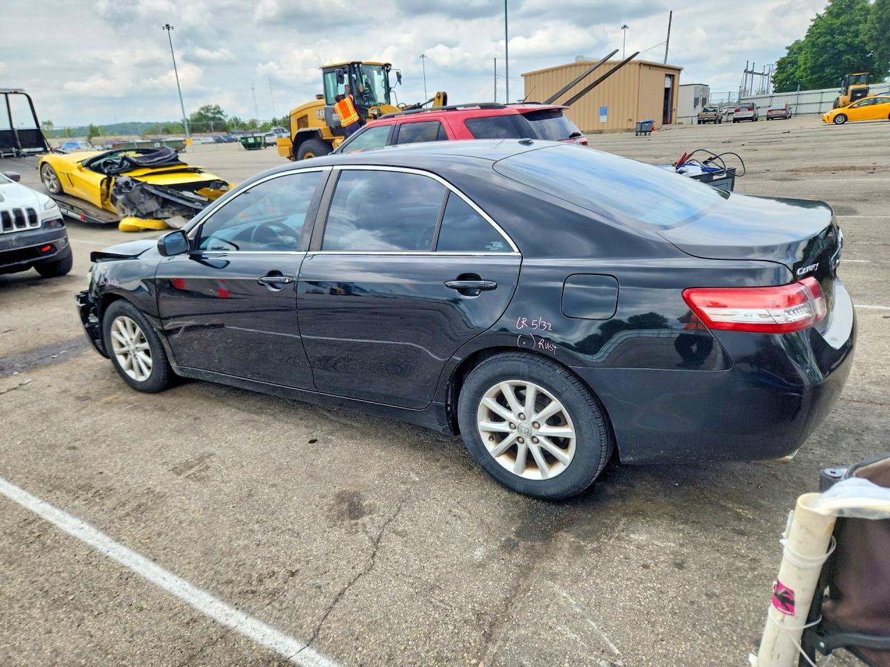 2011 TOYOTA CAMRY