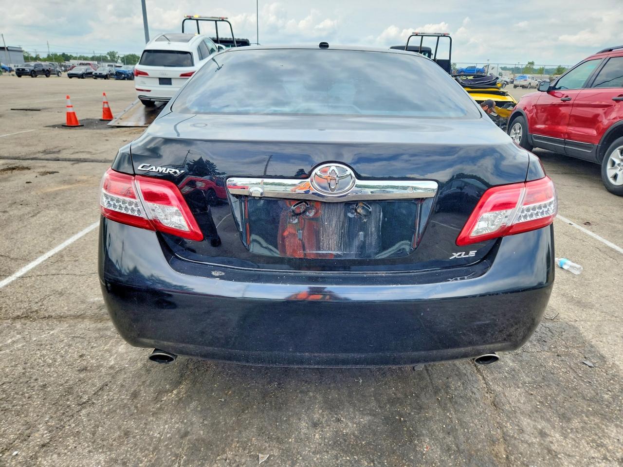 2011 TOYOTA CAMRY