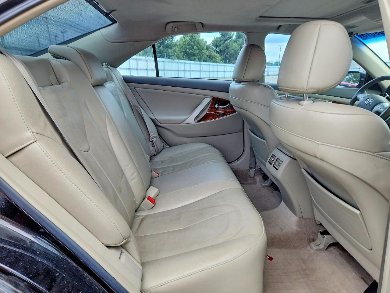 2011 TOYOTA CAMRY