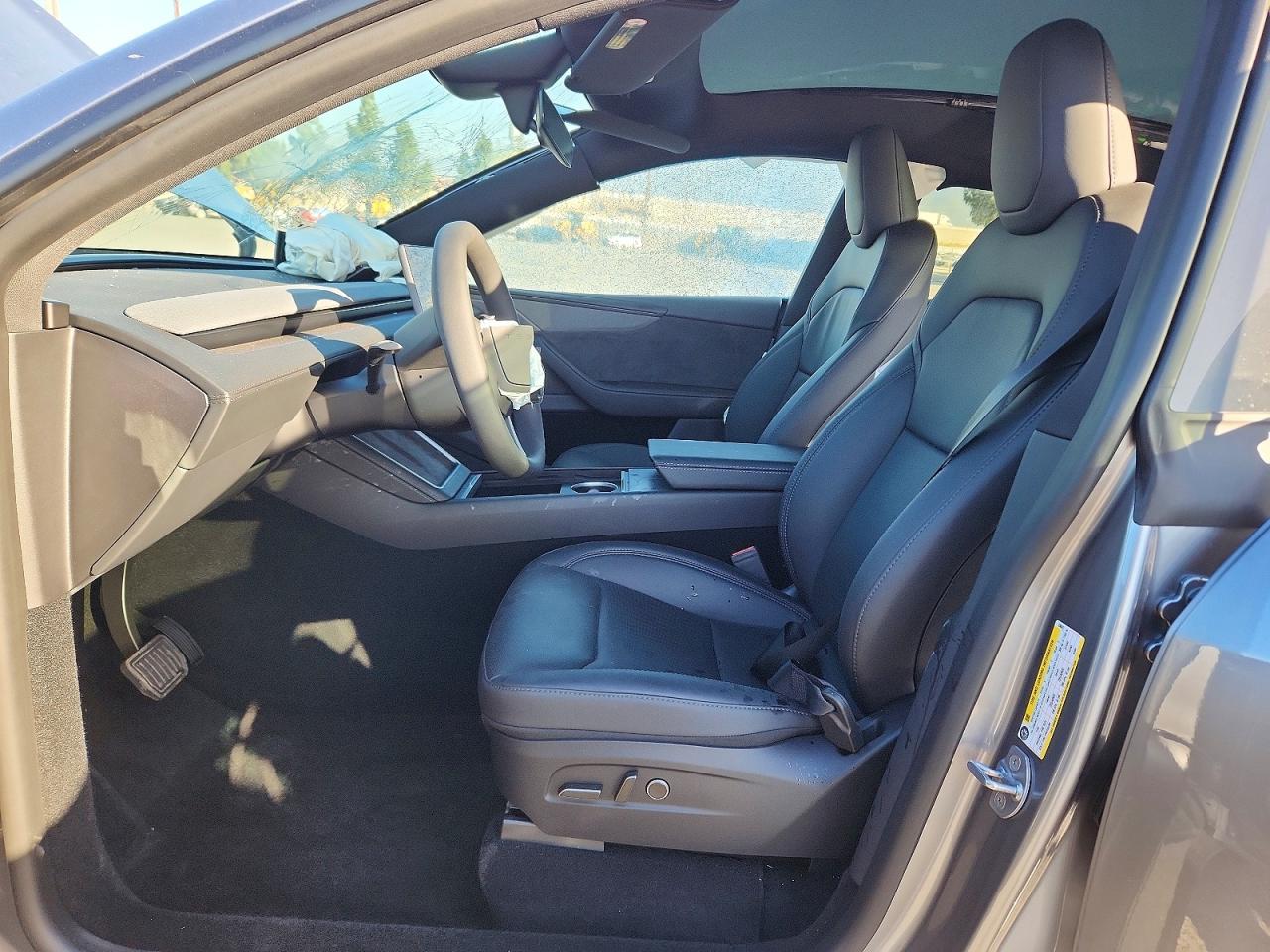 2026 TESLA MODEL Y