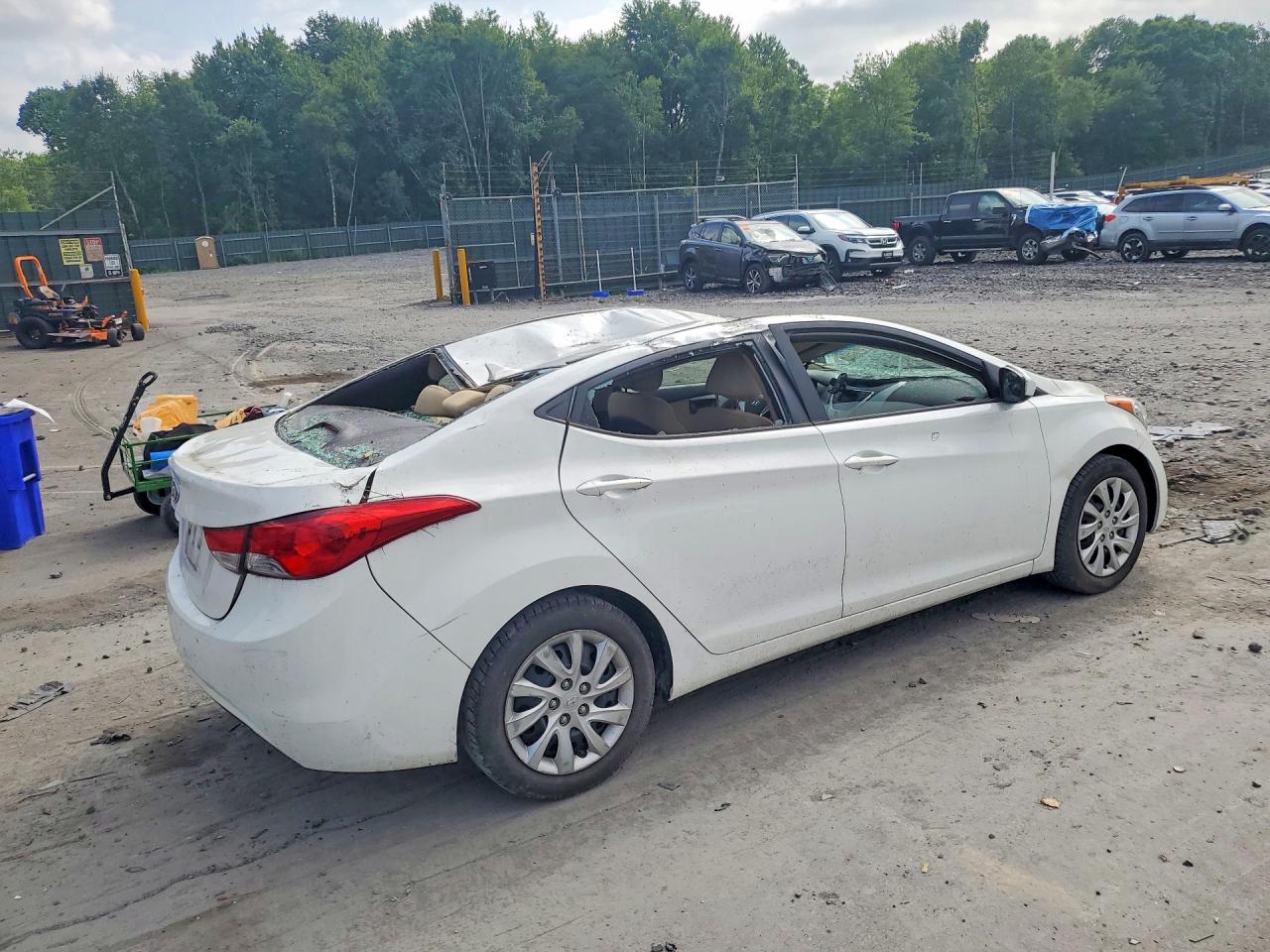 2012 HYUNDAI ELANTRA