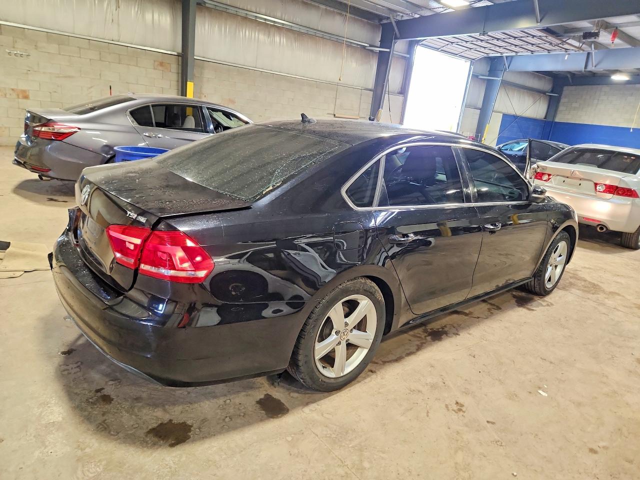 2014 VOLKSWAGEN PASSAT