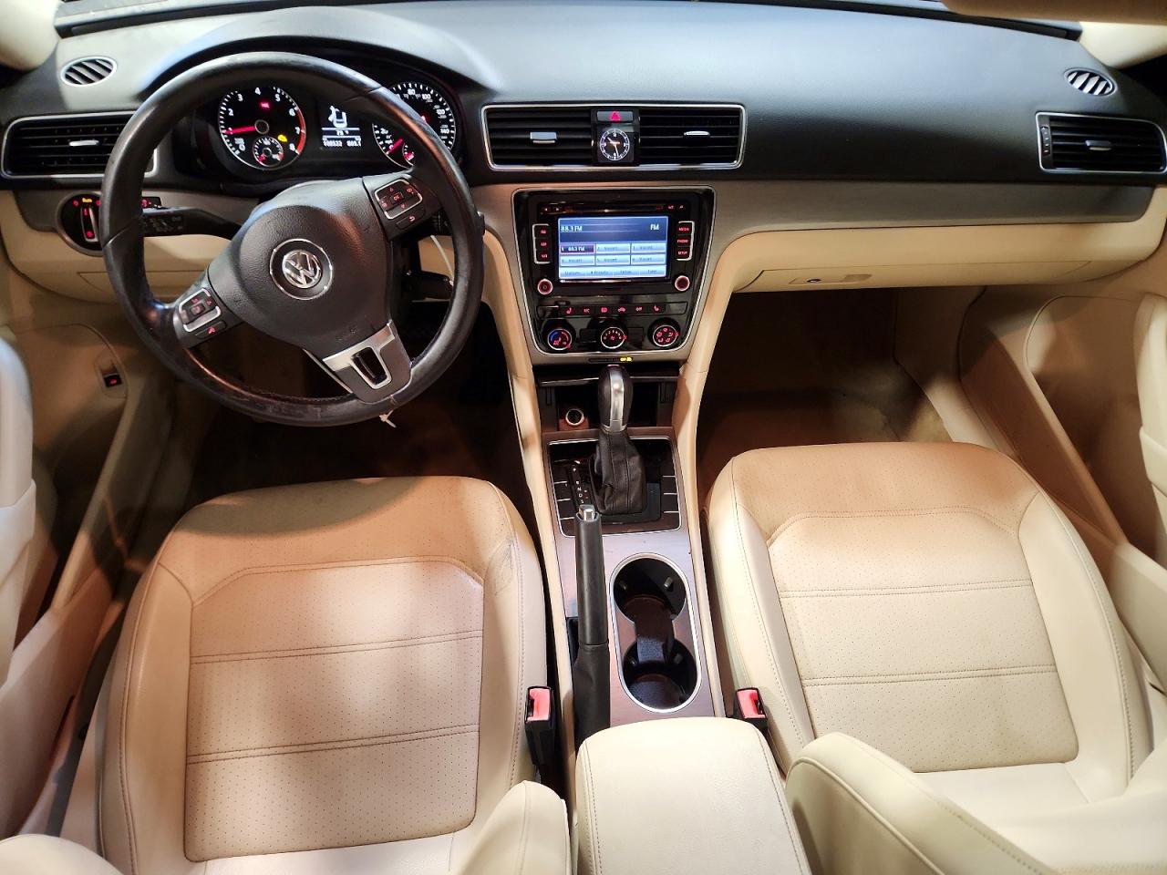 2014 VOLKSWAGEN PASSAT