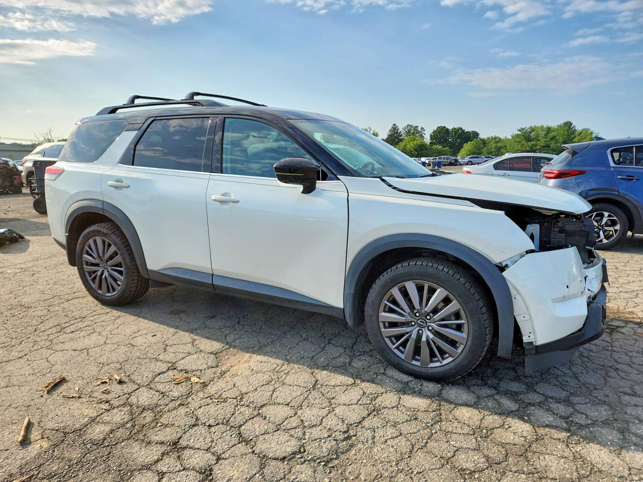 2023 NISSAN PATHFINDER