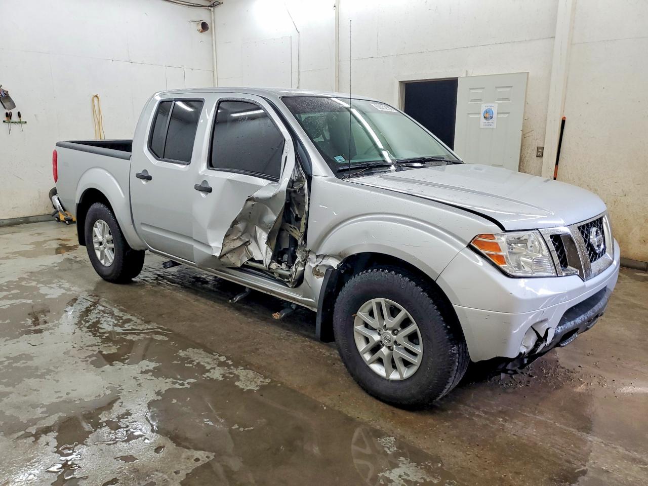 2020 NISSAN FRONTIER