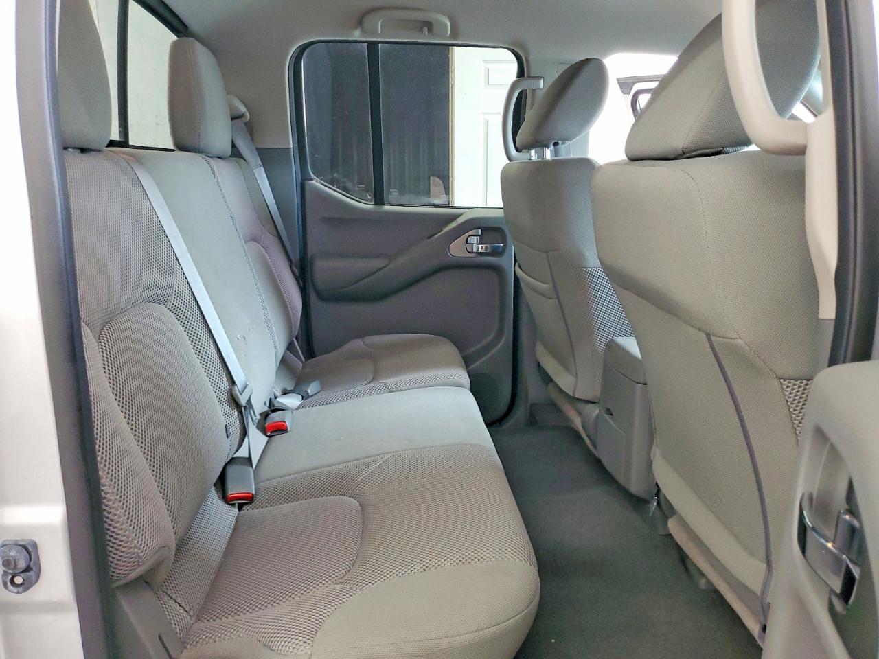 2020 NISSAN FRONTIER