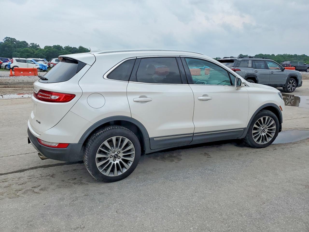 2016 LINCOLN MKC