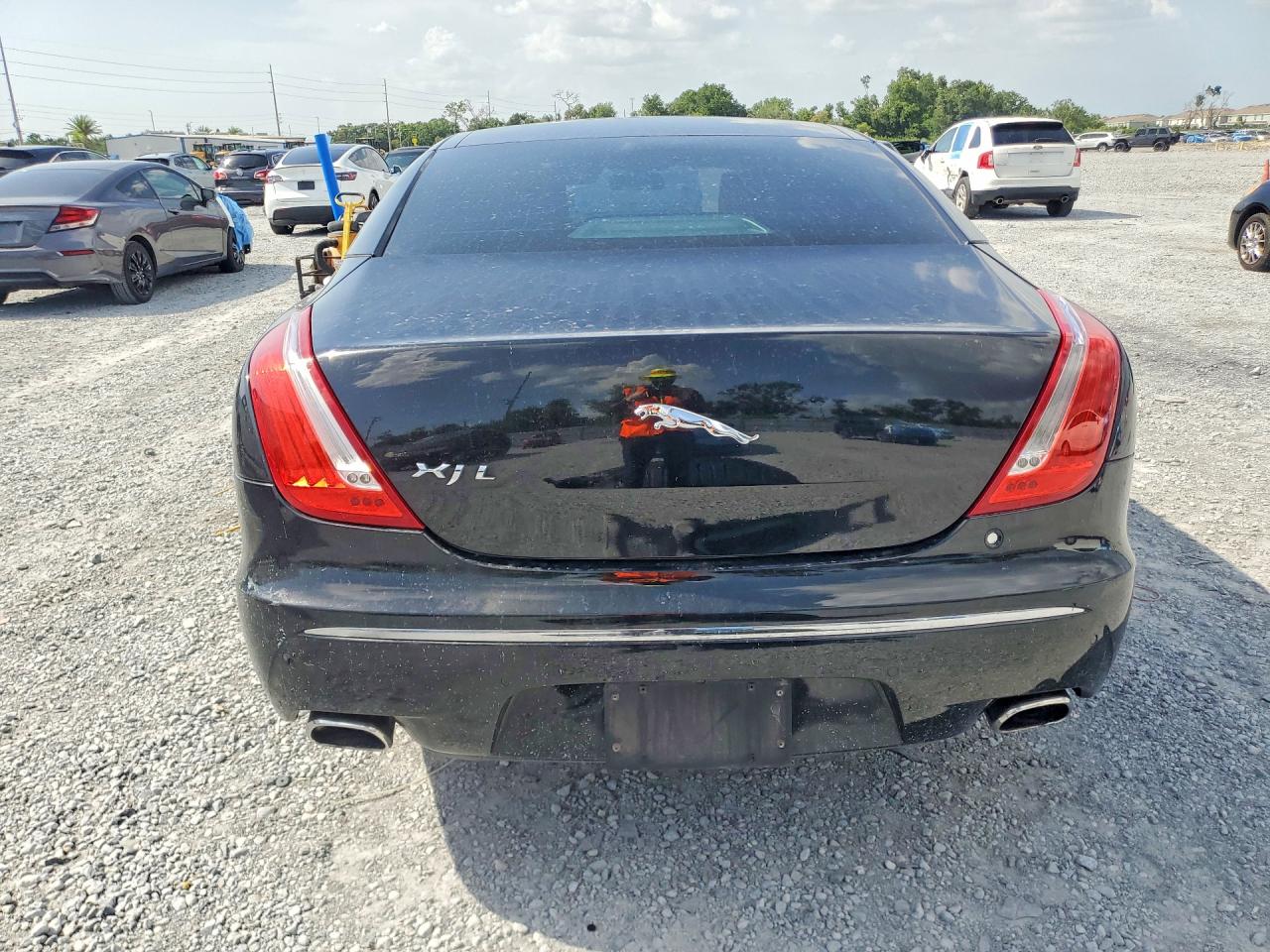 2011 JAGUAR XJ