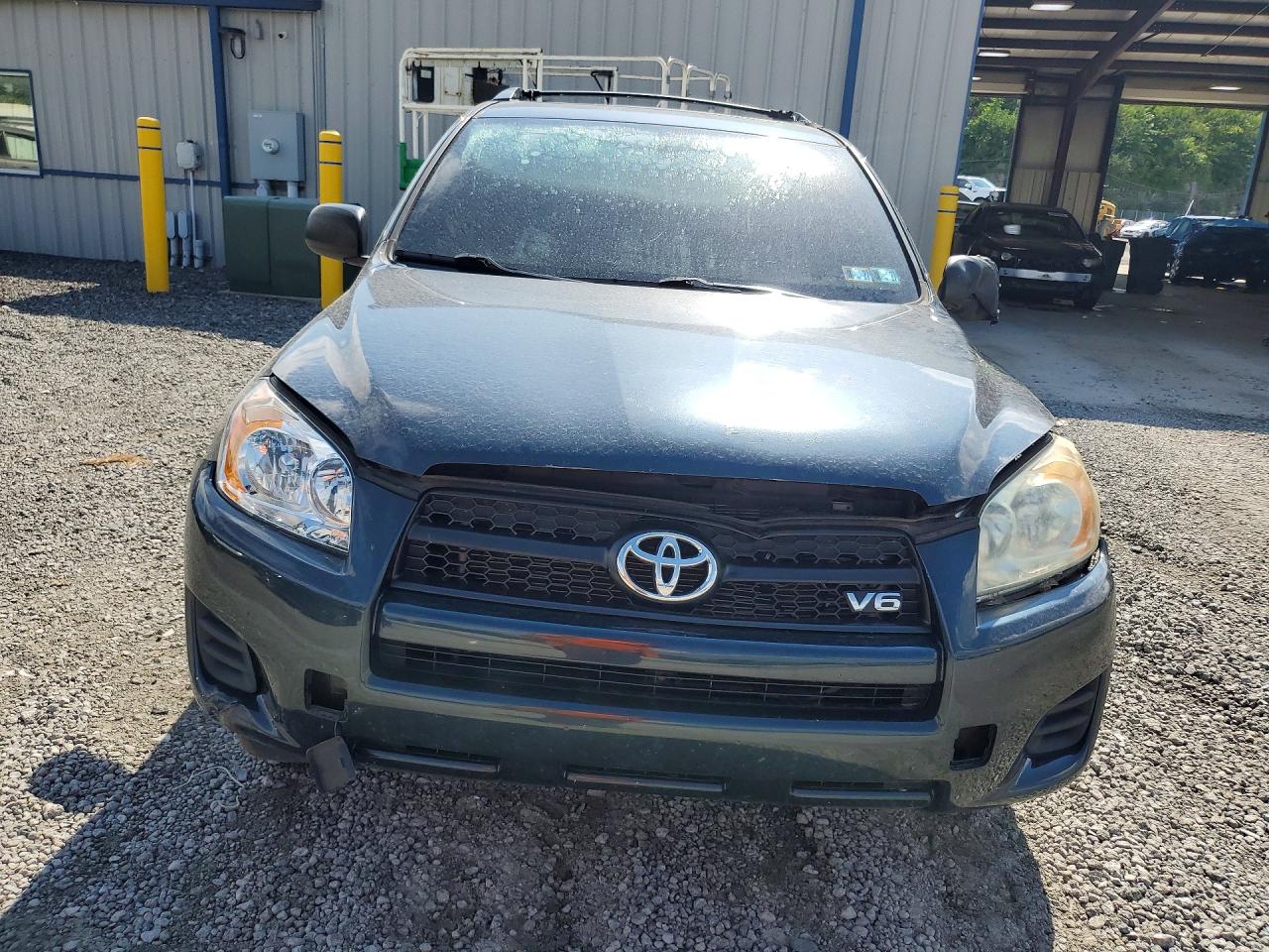 2011 TOYOTA RAV4