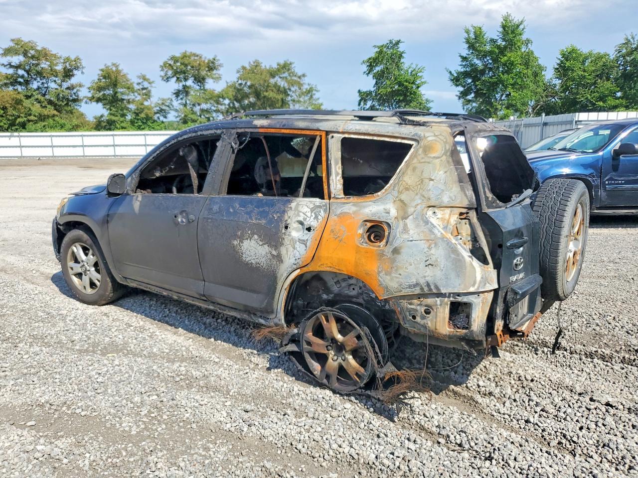 2011 TOYOTA RAV4
