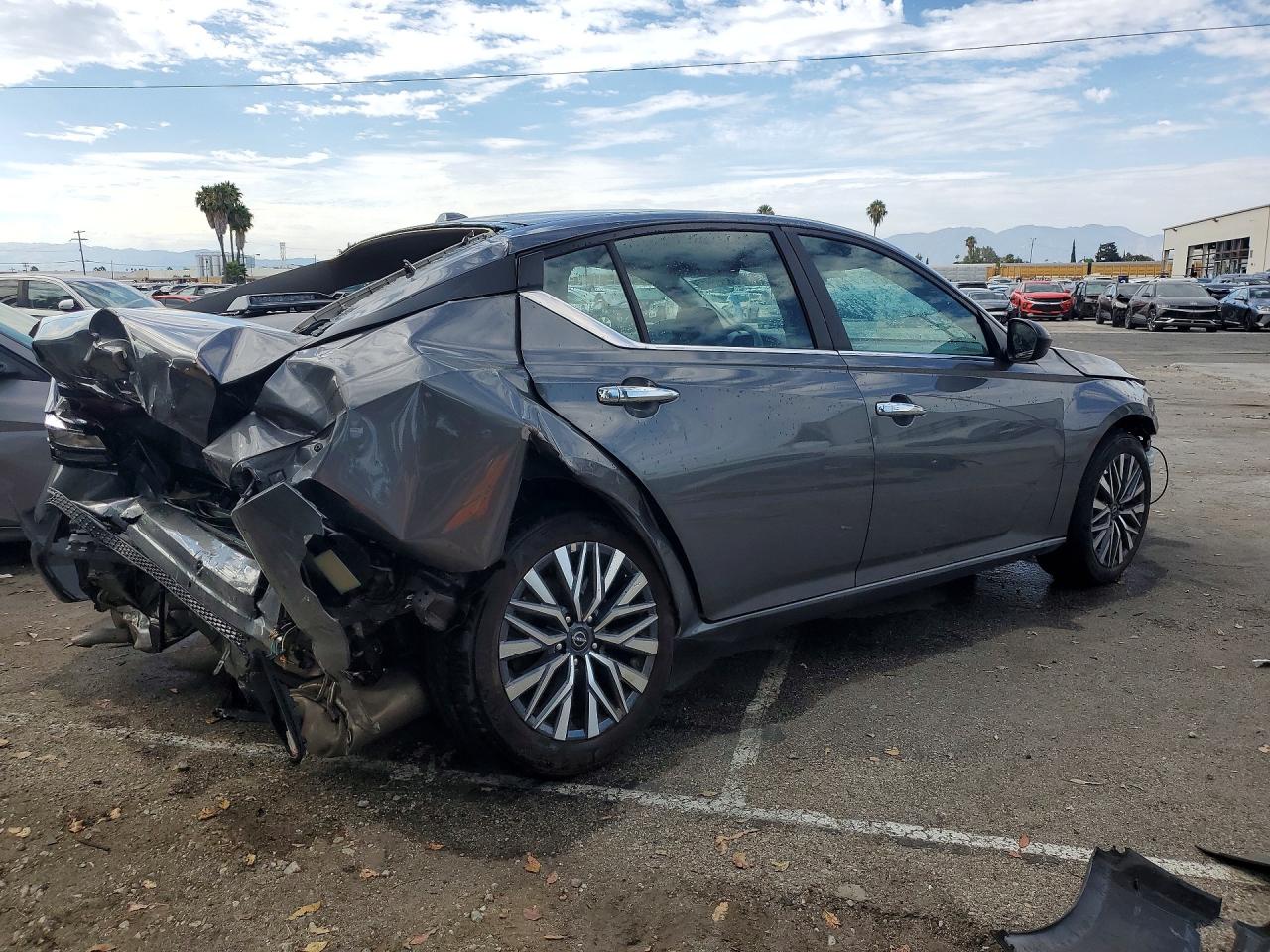 2025 NISSAN ALTIMA