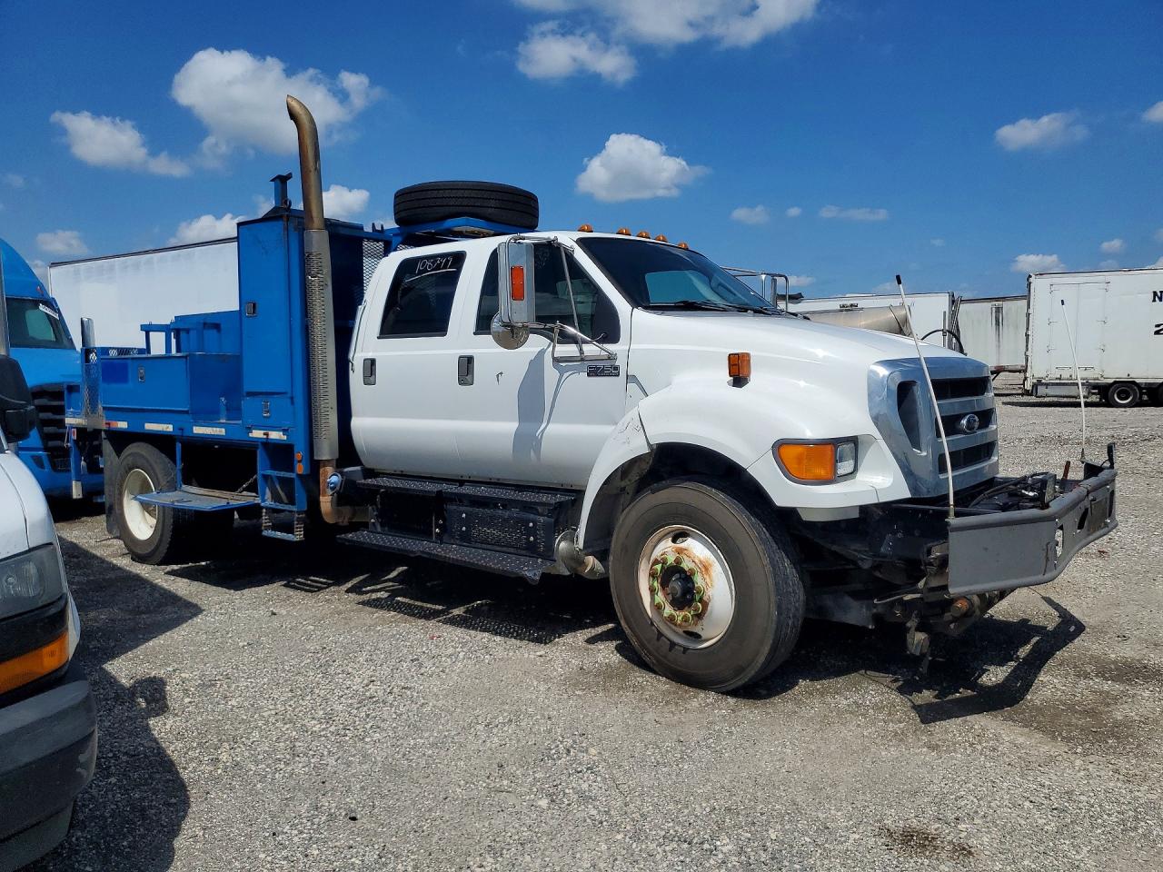 2015 FORD F750