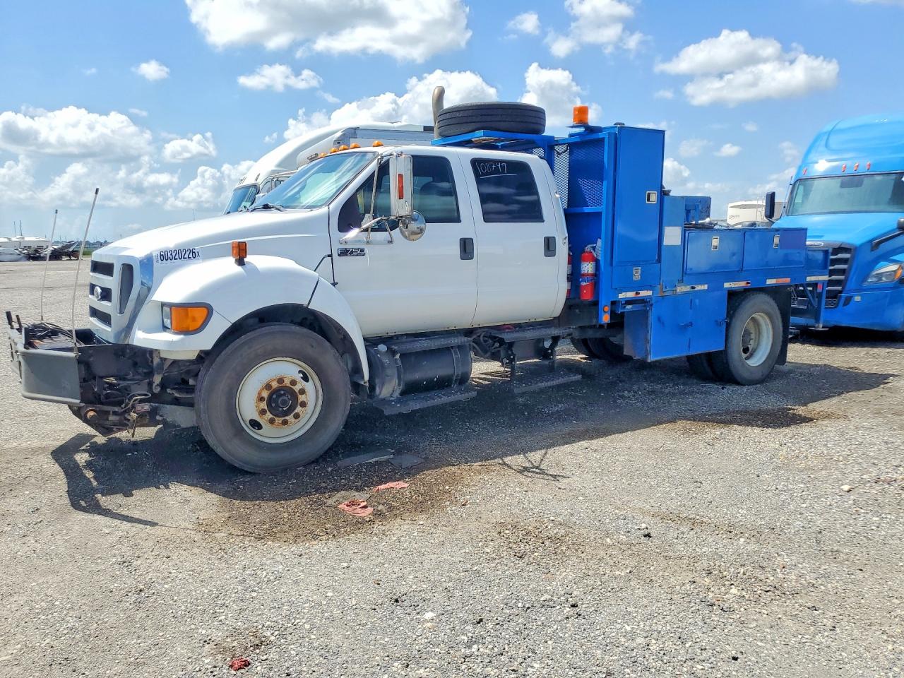 2015 FORD F750