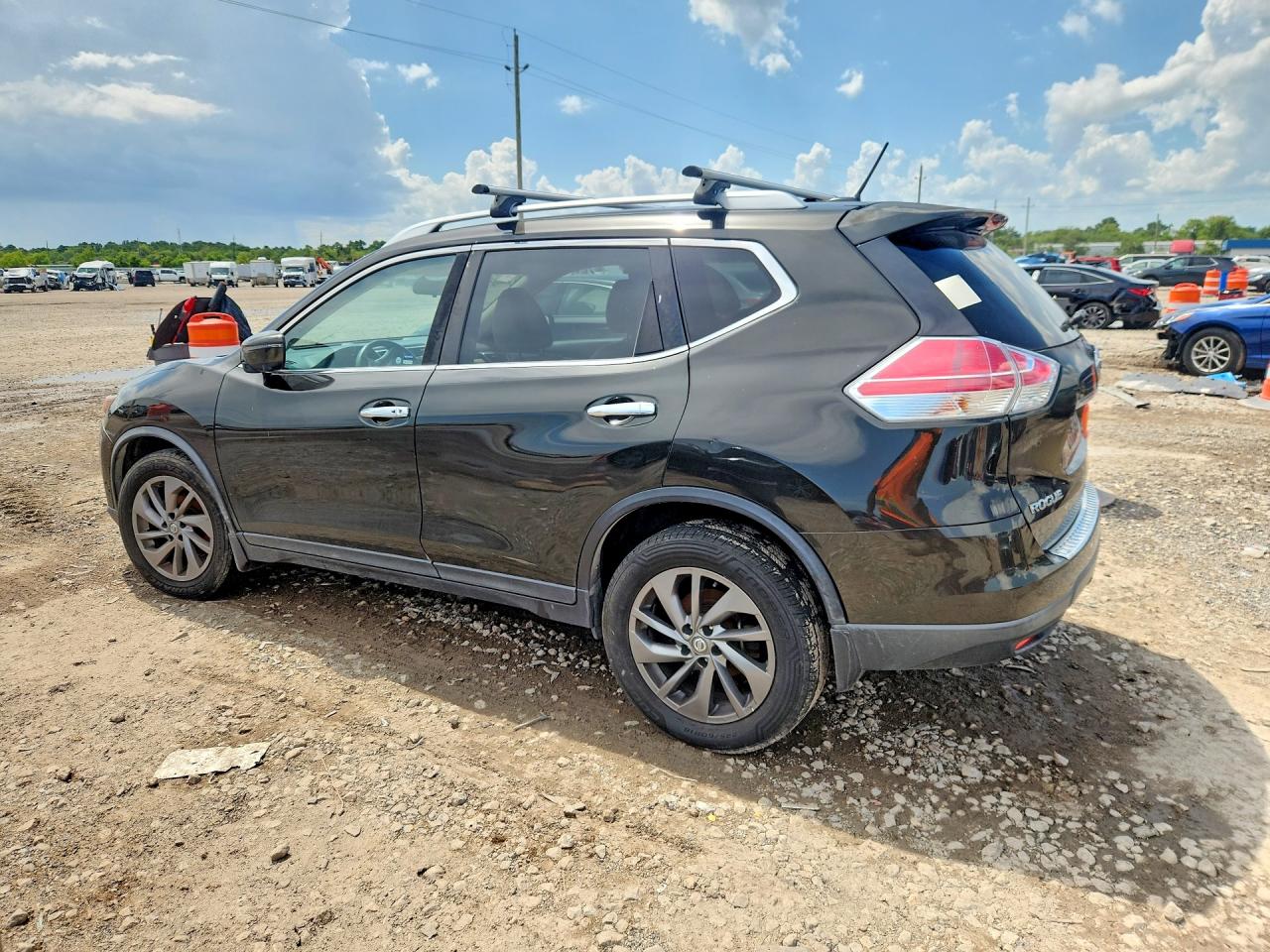 2016 NISSAN ROGUE