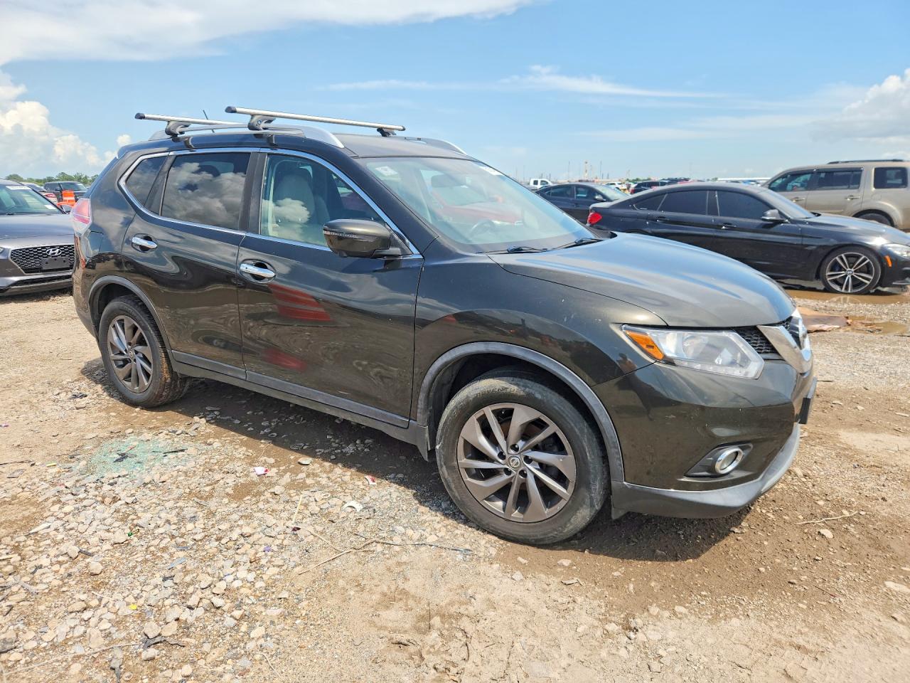 2016 NISSAN ROGUE