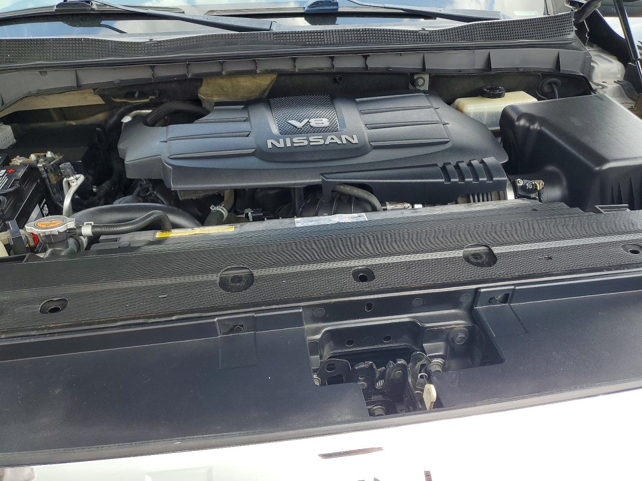 2017 NISSAN TITAN