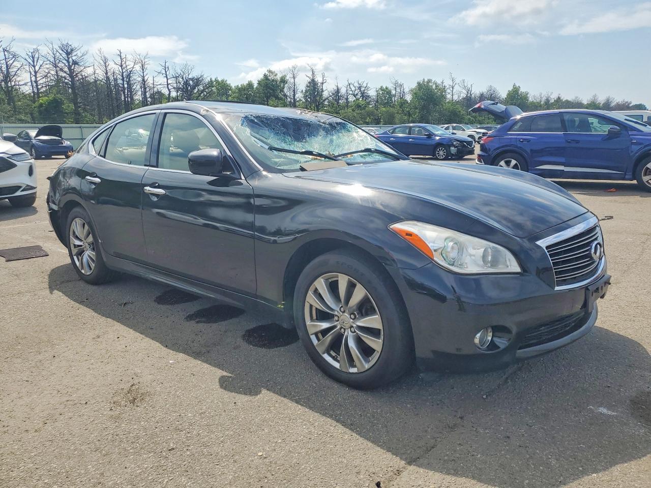 2013 INFINITI M37