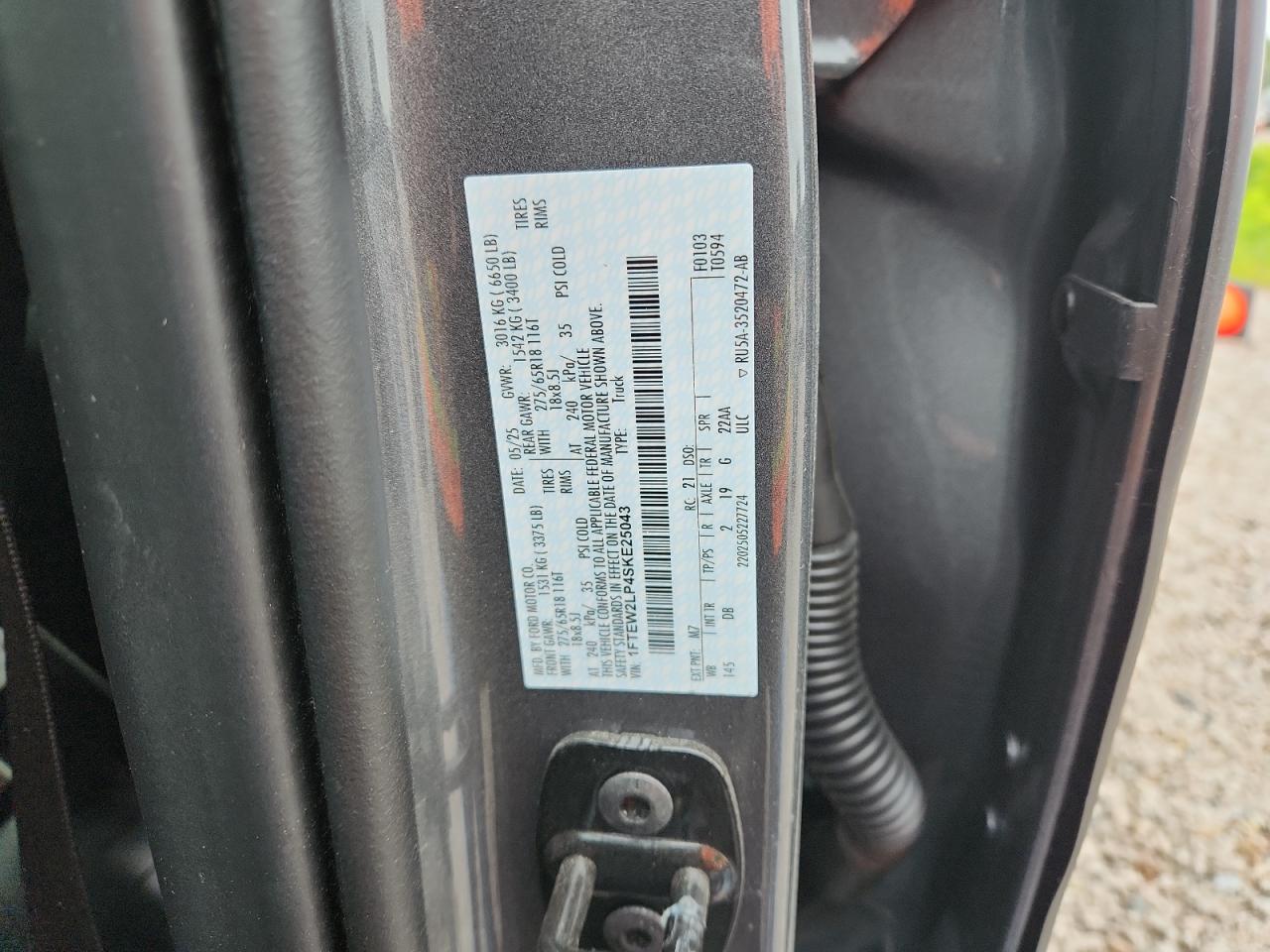 2025 FORD F150